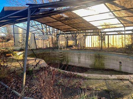 Rundown swimming pool- Kent-  filming photoshoot location-03