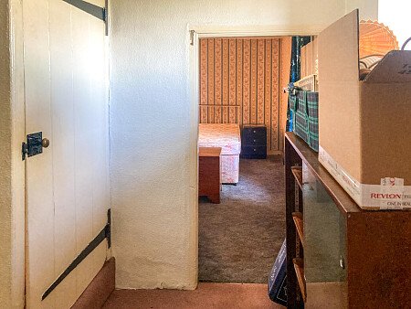 Rundown swimming pool- Kent-  filming photoshoot location-15