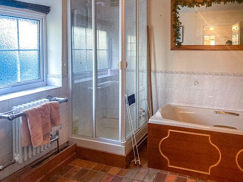 Rundown swimming pool- Kent-  filming photoshoot location-23