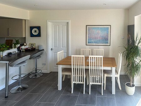 Bungalow with view -  filming photoshoot location-012-09