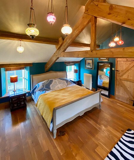 colourful country home  -  filming photoshoot location-012-24