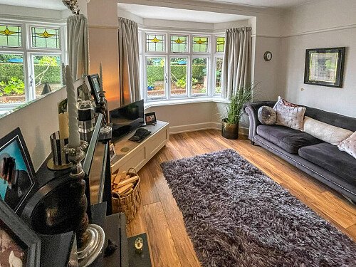 Family Home Chaf - filming photoshoot location-12