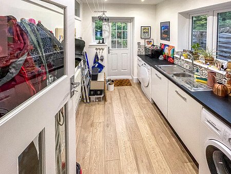 Family Home Chaf - filming photoshoot location-17