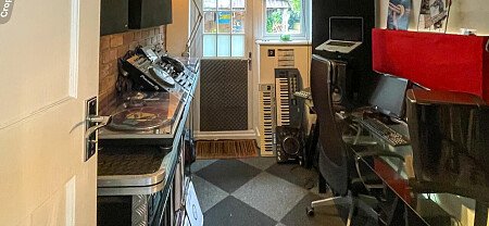 Family Home Chaf - filming photoshoot location-36