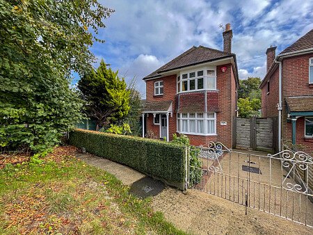 Family Home Chaf - filming photoshoot location-49