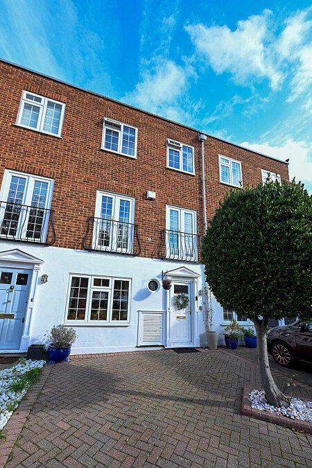 Topirary -  filming photoshoot location-29