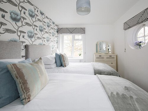 Bell - Locations direct filming photoshoot locations-27