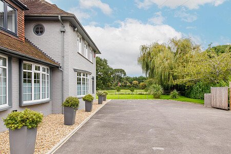 Bell - Locations direct filming photoshoot locations-34