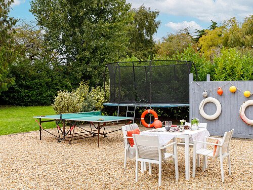 Bell - Locations direct filming photoshoot locations-35