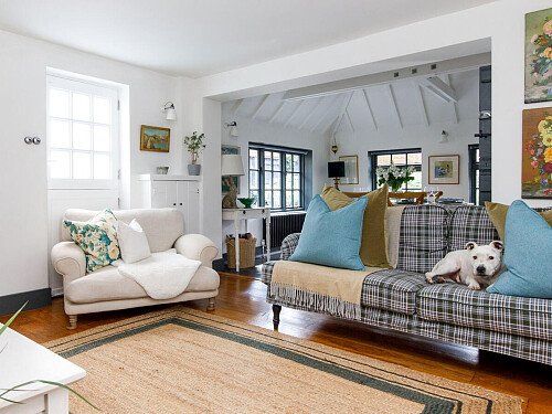 Pig Cottage - Locations direct filming photoshoot locations-02