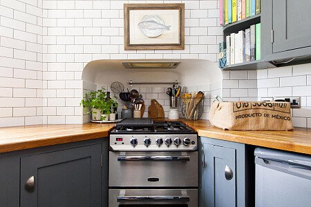 Pig Cottage - Locations direct filming photoshoot locations-03