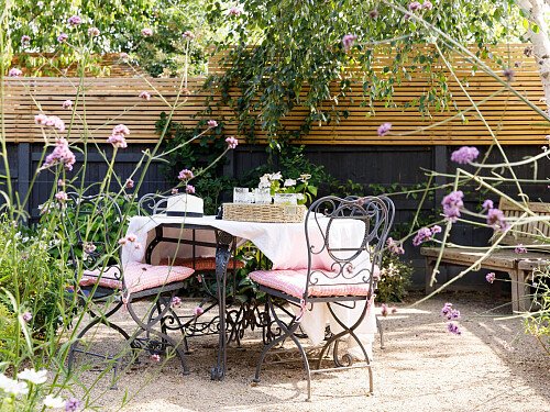 Pig Cottage - Locations direct filming photoshoot locations-04