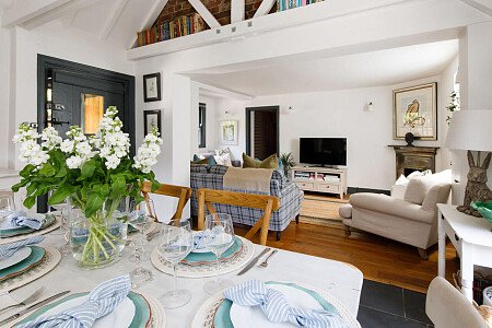 Pig Cottage - Locations direct filming photoshoot locations-06