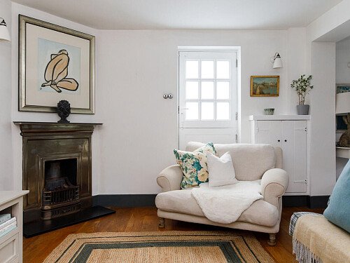 Pig Cottage - Locations direct filming photoshoot locations-07