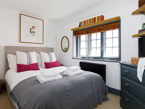 Pig Cottage - Locations direct filming photoshoot locations-16