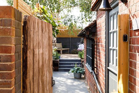 Pig Cottage - Locations direct filming photoshoot locations-33