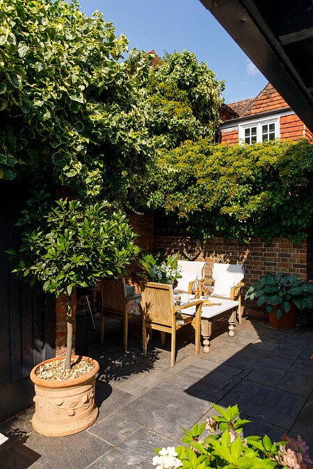 Pig Cottage - Locations direct filming photoshoot locations-36