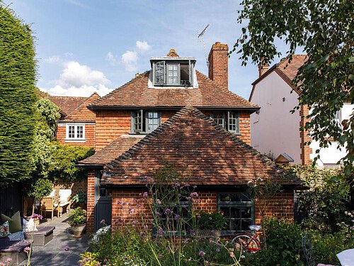 Pig Cottage - Locations direct filming photoshoot locations-41