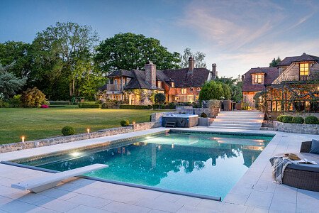 Hunters - Locations direct filming photoshoot locations-01