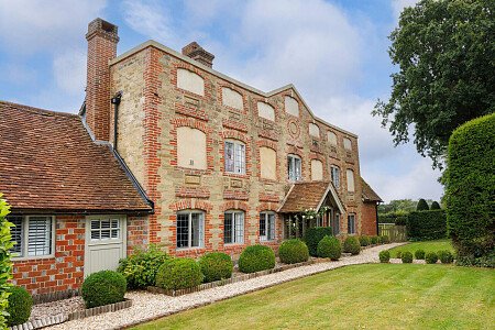 Hunters - Locations direct filming photoshoot locations-04