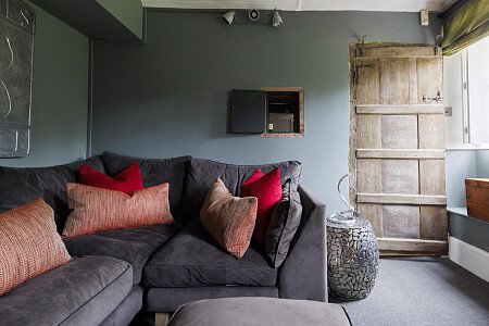 Hunters - Locations direct filming photoshoot locations-12