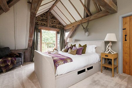 Hunters - Locations direct filming photoshoot locations-23