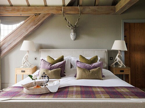 Hunters - Locations direct filming photoshoot locations-24