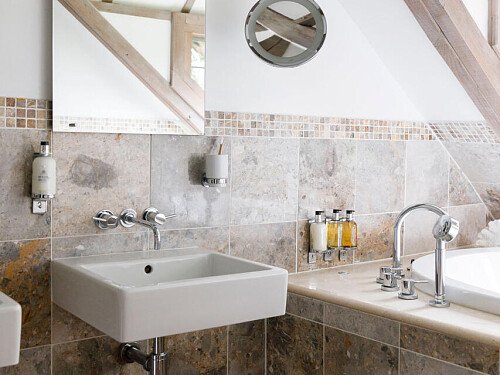 Hunters - Locations direct filming photoshoot locations-29