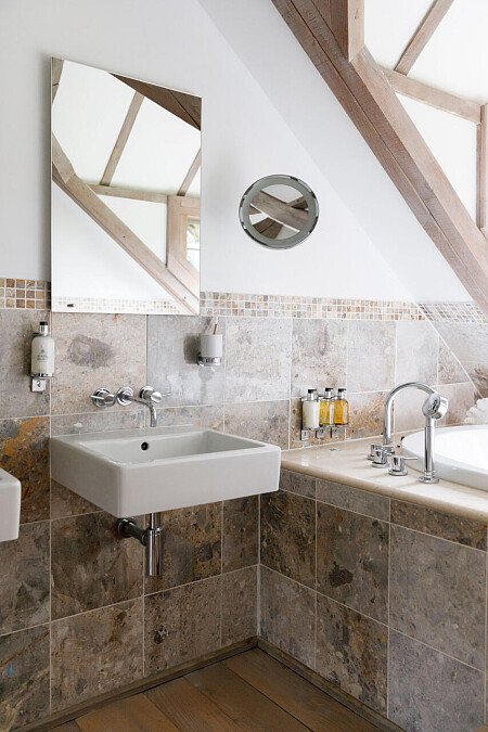 Hunters - Locations direct filming photoshoot locations-29