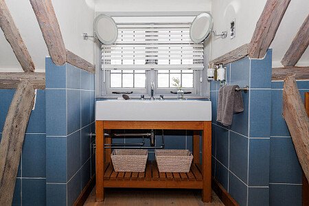 Hunters - Locations direct filming photoshoot locations-41