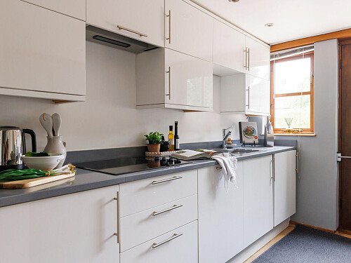 Hunters - Locations direct filming photoshoot locations-44