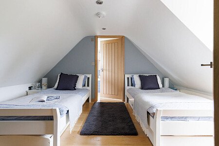 Hunters - Locations direct filming photoshoot locations-57