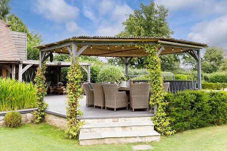 Hunters - Locations direct filming photoshoot locations-62