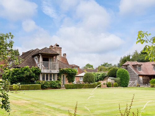 Hunters - Locations direct filming photoshoot locations-65