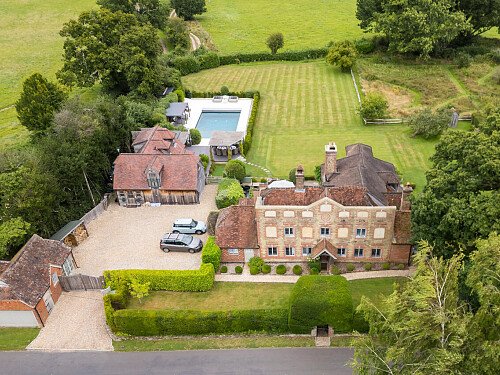 Hunters - Locations direct filming photoshoot locations-69