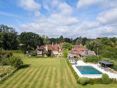 Hunters - Locations direct filming photoshoot locations-71