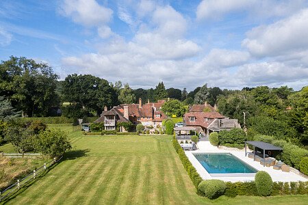 Hunters - Locations direct filming photoshoot locations-71