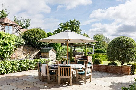 Hunters - Locations direct filming photoshoot locations-75