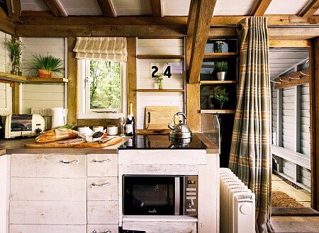 The Cabin CMS  - Locations direct filming photoshoot locations-04