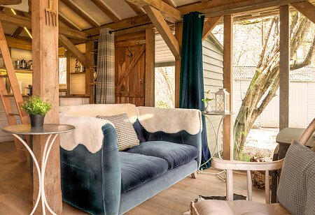 The Cabin CMS  - Locations direct filming photoshoot locations-05