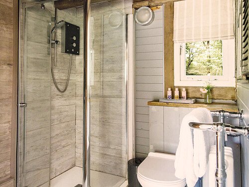 The Cabin CMS  - Locations direct filming photoshoot locations-12