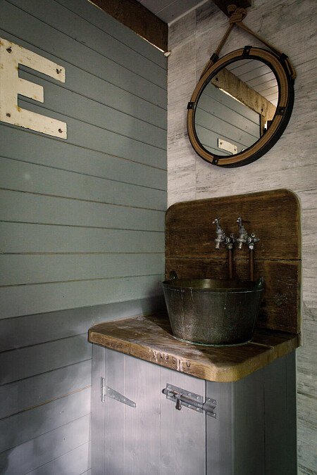 The Cabin CMS  - Locations direct filming photoshoot locations-13