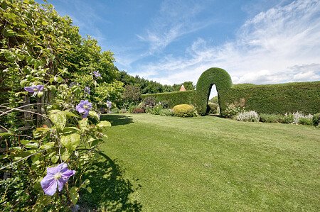 Manor House CMS - Locations direct filming photoshoot locations-24