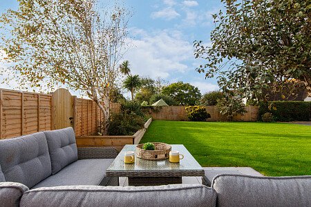 Church rd - Locations direct filming photoshoot locations-44