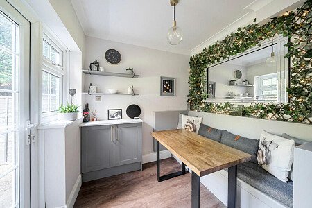 Stratford RD -  filming photoshoot location-15