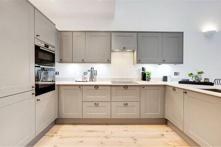 White loft apartment  -  filming photoshoot location-06