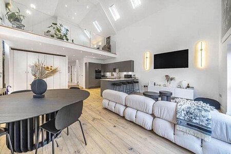 White loft apartment  -  filming photoshoot location-05