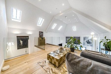 White loft apartment  -  filming photoshoot location-08