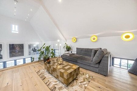 White loft apartment  -  filming photoshoot location-09