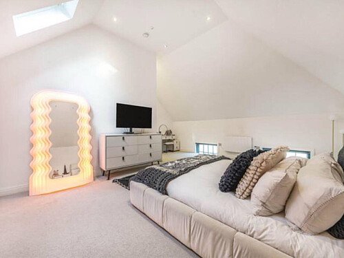 White loft apartment  -  filming photoshoot location-16